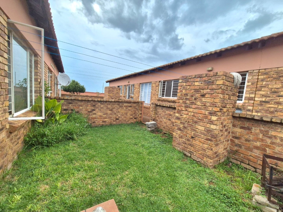 2 Bedroom Property for Sale in Vaalpark Free State